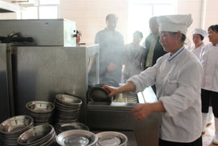 飲食服務中心舉辦餐具洗消人員集中培訓活動，筑牢住宿餐飲安全防線